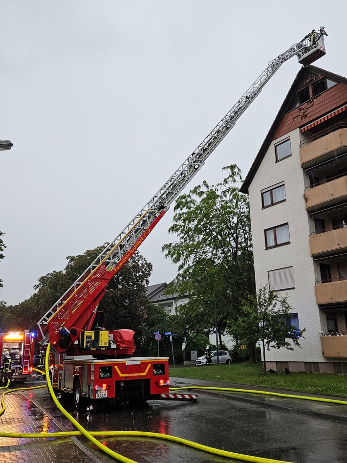 FW-Radolfzell: Brand nach Blitzeinschlag
