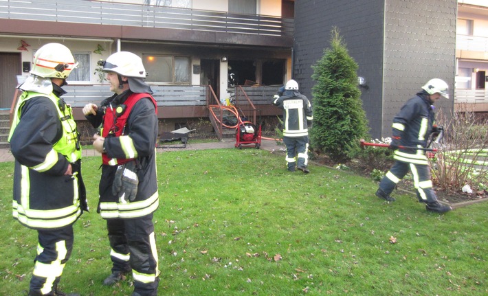 FW-MH: Wohnungsbrand mit vielen Verletzten