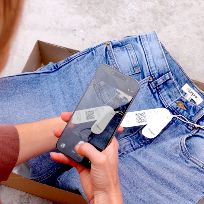 Digitaler Produktpass mit neuen Funktionen: bonprix bereitet sich frühzeitig auf Ökodesign-Verordnung vor