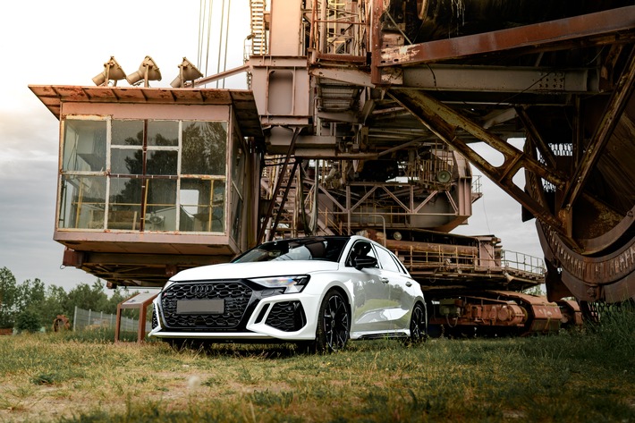 Vom Lieblingsauto zum Kunstwerk: Wie Madeleine Genßler Fahrzeugfotografie neu denkt