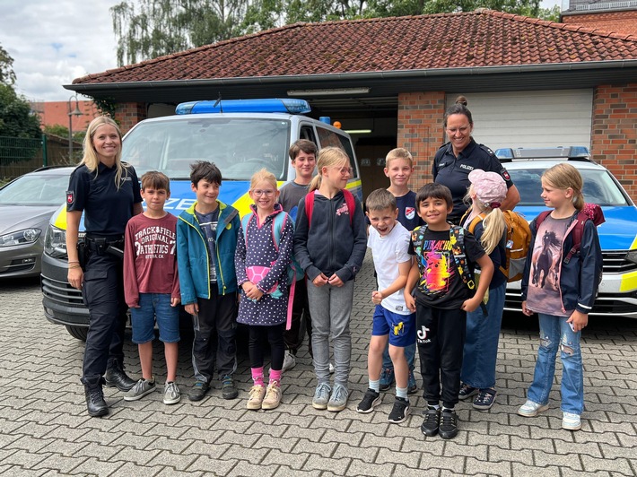 POL-NI: Für einen Tag "Kinderkommissar" / Ferienkiste bei der Polizei Hoya