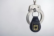 BPOL NRW: Im Zug onaniert und Drogen dabei: Bundespolizei stellt 20-Jährigen