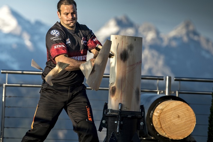 Australier sichert den Sieg der STIHL TIMBERSPORTS® Champions Trophy erneut für Down Under / Brayden Meyer triumphiert bei der Champions Trophy an Axt und Säge