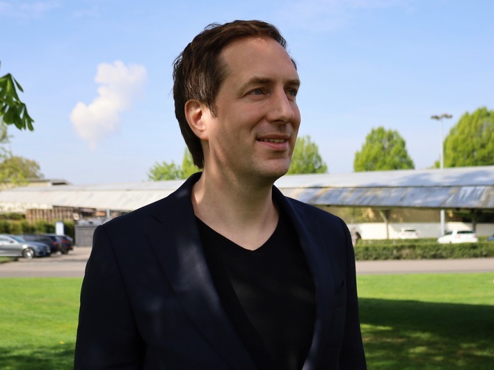 Dr. Alexander Nichau / Weiterer Text über ots und www.presseportal.de/nr/182383 / Die Verwendung dieses Bildes für redaktionelle Zwecke ist unter Beachtung aller mitgeteilten Nutzungsbedingungen zulässig und dann auch honorarfrei. Veröffentlichung ausschließlich mit Bildrechte-Hinweis.