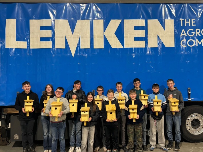 FW Alpen: Jugendfeuerwehr engagiert sich handwerklich für den Artenschutz