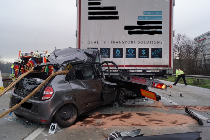 POL-FR: Weil am Rhein:  Nachtragsmeldung &quot;Schwerer Verkehrsunfall auf der A 5&quot; - Autofahrerin lebensgefährlich verletzt