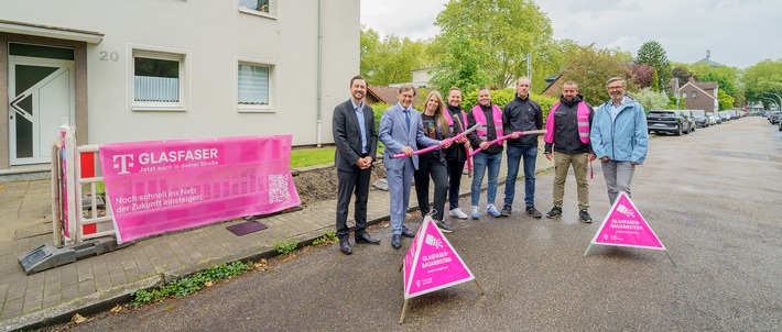 Herne Sodingen: Spatenstich für Glasfaserausbau