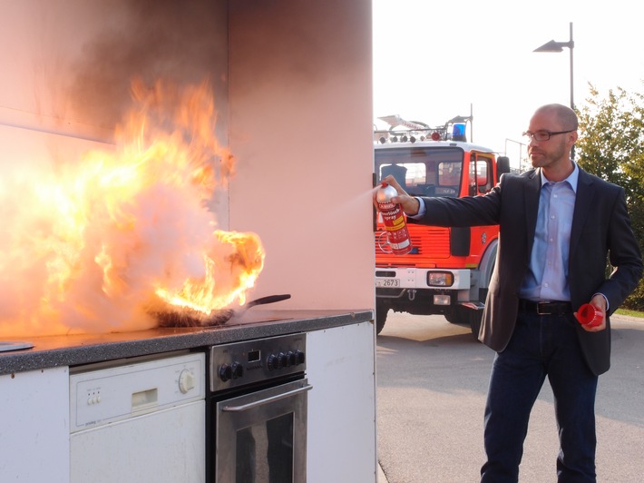 Für den Ernstfall gerüstet - aktiver Brandschutz in der Weihnachtszeit