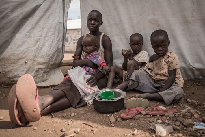 Flucht vor dem Frieden / Bündnisorganisationen von &quot;Aktion Deutschland Hilft&quot; leisten im Südsudan weiterhin notwendige Hilfe