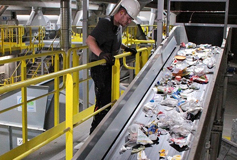 Plastikmüll als Rohstoff - VDI ZRE veröffentlicht Film zum Kunststoffrecycling