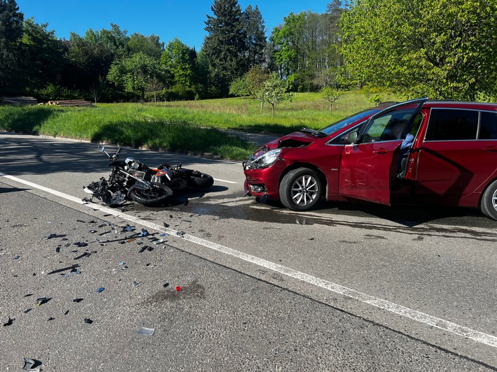POL-PDLD: Verkehrsunfall mit schwerverletztem Motorradfahrer