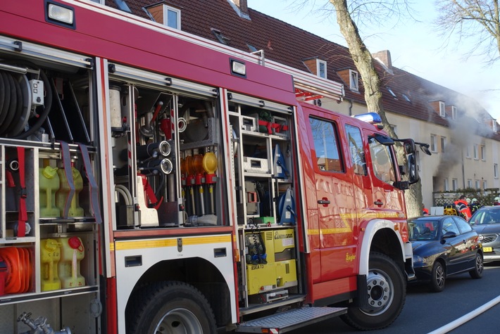 FW-HEI: Küchenbrand in Mehrfamilienhaus - Bewohner konnten sich selbstständig retten