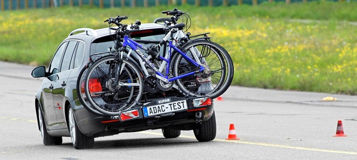 So fährt das Fahrrad Auto - ADAC Presseinformation: Richtiger Transport von Fahrrädern und Pedelecs