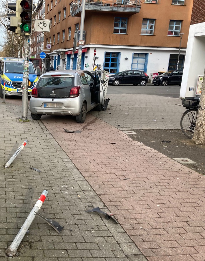 POL-MS: Pkw verunfallt auf Hammer Straße - Fahrer unter Drogeneinfluss