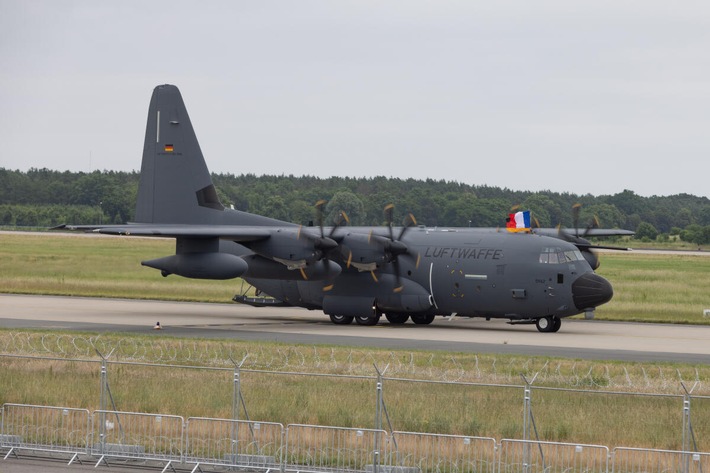 Deutsche Super Hercules und Regierungsflieger erhalten erweiterte Selbstschutzsysteme