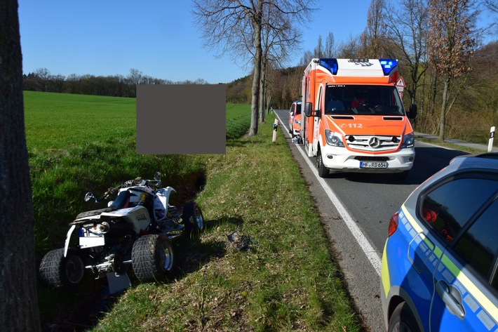 POL-HF: Verkehrsunfall mit Personenschaden - 
Quad-Fahrer schwer verletzt