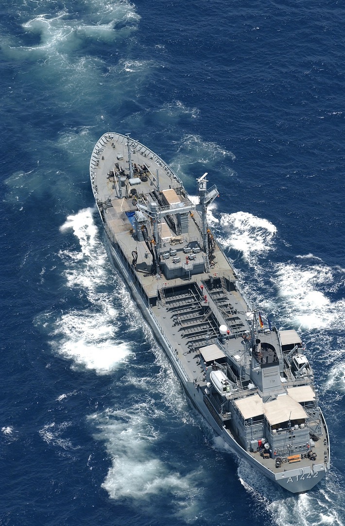 Deutsche Marine - Pressemeldung/ Pressetermin: Anti-Piraterie-Mission &quot;Atalanta&quot; beendet - Marinetanker  &quot;Spessart&quot; kehrt heim