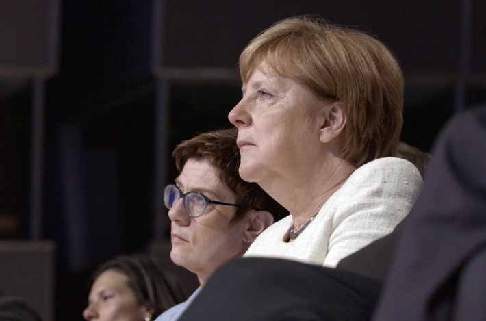 Nach einem Jahr als CDU-Chefin: "Das ist nicht spurlos an mir vorübergegangen" / Annegret Kramp-Karrenbauer über eigene Fehler und Druck aus der Partei / "Die Notregierung", 2.12., 20:15 Uhr im Ersten 