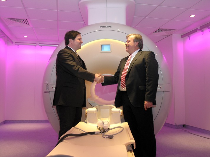 Modernisierungsschub in der Radiologie / Asklepios erwirbt sechs der modernsten Kernspintomographen von Philips (mit Bild)