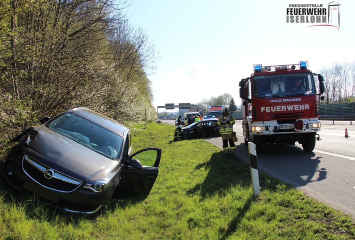 FW-MK: Spektakulärer Verkehrsunfall auf der Autobahn 46