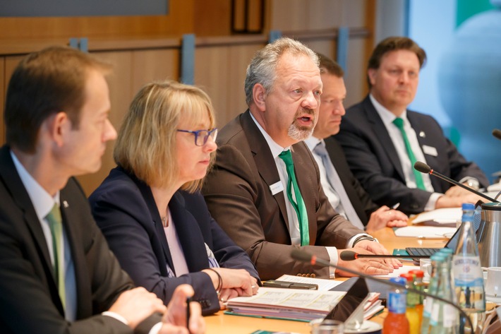 Geschäftsjahr 2017: Provinzial Rheinland in der Sachversicherung weiter deutlich besser als der Markt Zukunftsprogramm "Plan P" kommt voran