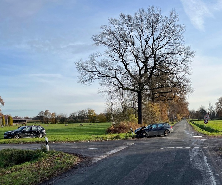 POL-COE: Dülmen, Dernekämper Höhenweg/Autos zusammengestoßen