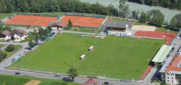 Ferienregion TirolWest wird Partner des 1. FC Kaiserslautern - Trainingslager in Zams - BILD