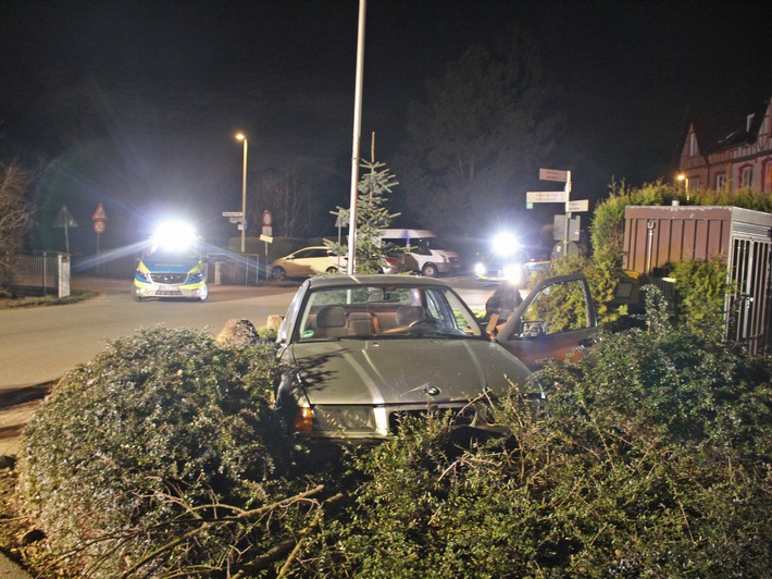 POL-ME: Unfall: Betrunkener raste mit bis zu 160 km/h durch drei Städte im Nordkreis - Heiligenhaus / Ratingen / Wülfrath - 2203007