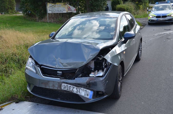 POL-HF: Verkehrsunfall -
Verkehrsteilnehmer wird durch Eichhörnchen auf der Fahrbahn abgelenkt
Präventionshinweise der Polizei