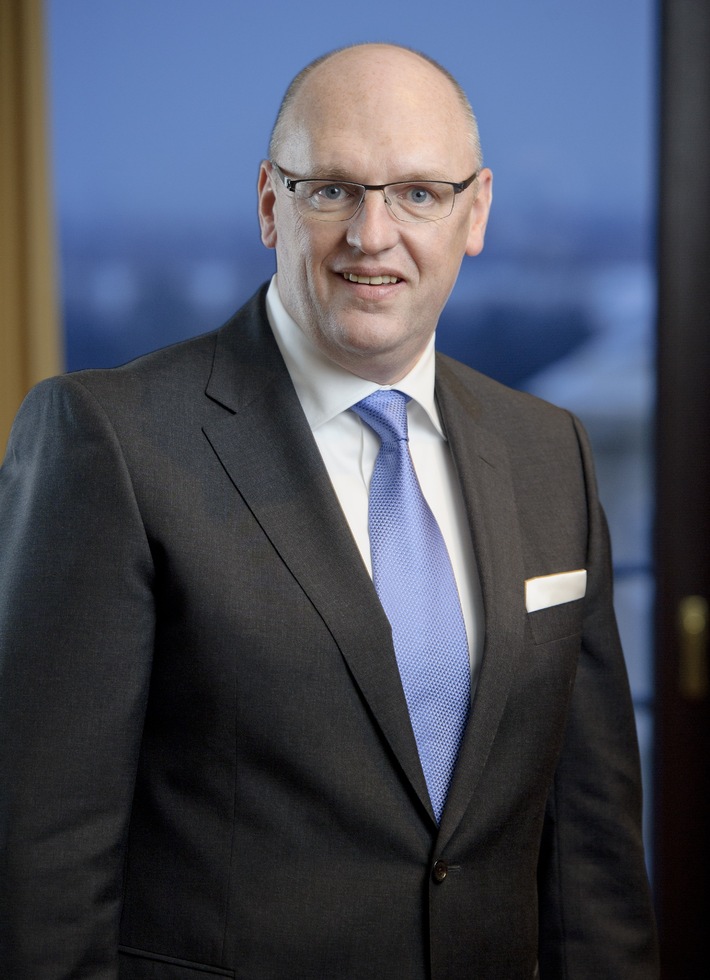 Donner &amp; Reuschel verstärkt Vorstand - Generalbevollmächtigter Uwe Krebs zum 1. Januar 2013 als neues Vorstandsmitglied berufen (BILD)