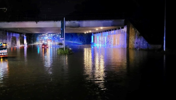 FW-RE: Starkregen und Gewitter über Recklinghausen - wenige Feuerwehreinsätze