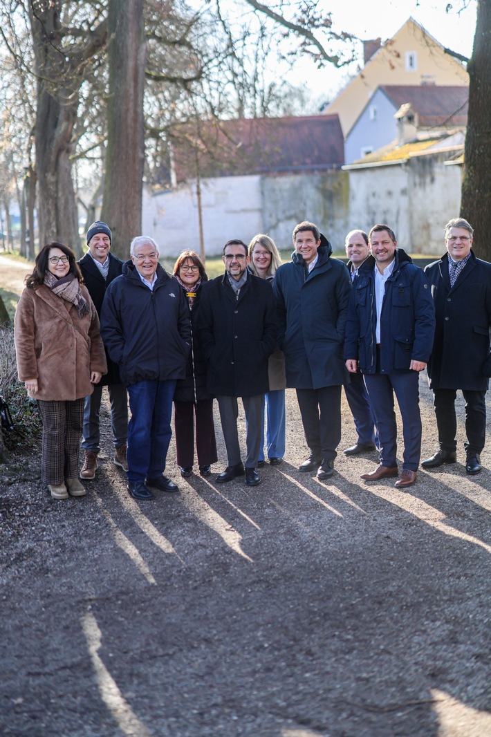 Vorstand der CSU-Landtagsfraktion vor Ort im nördlichen Oberbayern - Holetschek: Region Ingolstadt im Landtag besonders stark vertreten