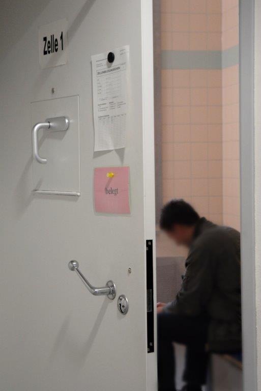 Bundespolizeidirektion München: Acht Haftbefehle in zwei Tagen/Bundespolizei bringt sieben Straftäter ins Gefängnis