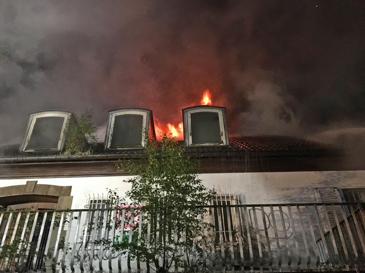 POL-ME: Brandstiftung in leer stehender Villa - Ratingen - 1805115