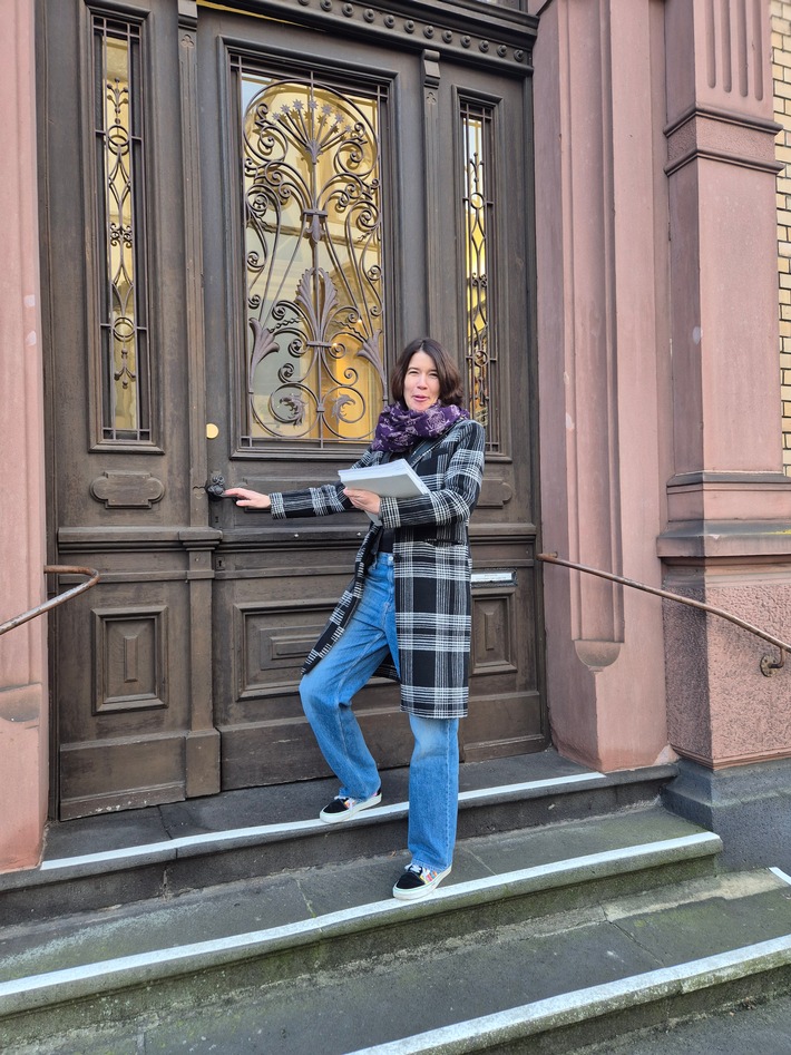 Volt Koblenz nimmt erste Hürde auf dem Weg zur Landtagswahl / Bühring und Kunz haben erforderliche Unterstützungsunterschriften erhalten / Persönliche Übergabe an die Wahlbüros in Koblenz und Lahnstein