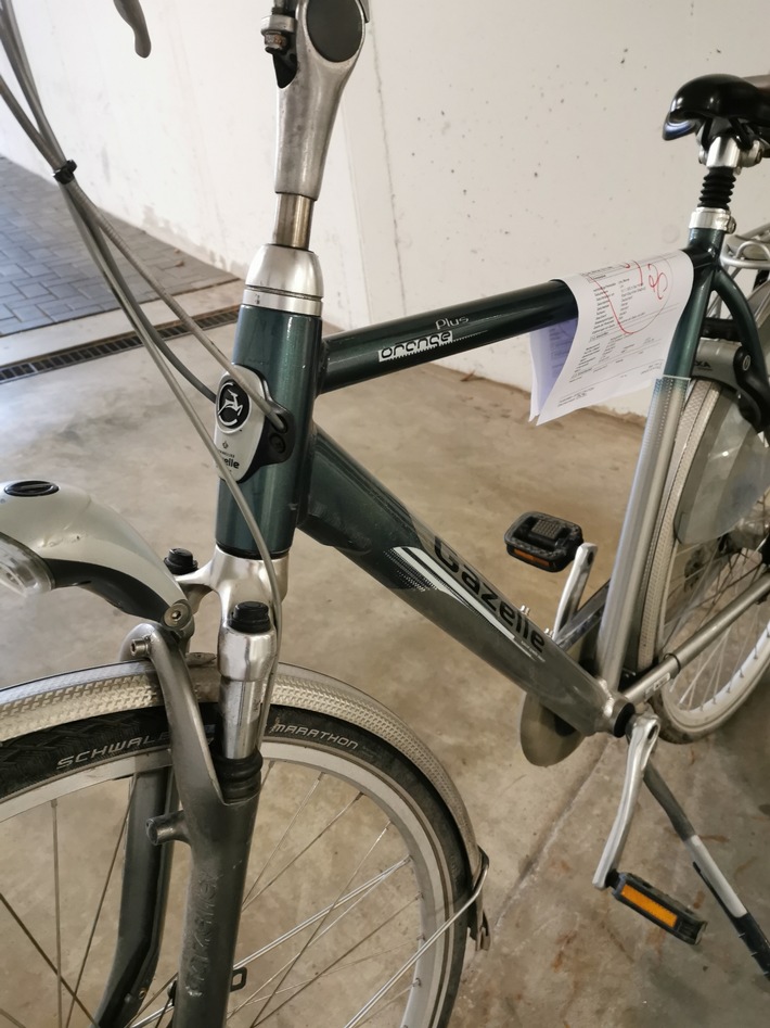 POL-WES: Dinslaken - Gazellefahrrad sucht Besitzer
