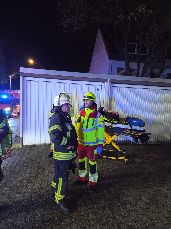 FW Datteln: Wohnungsbrand am Neuer Weg - Eine Person verletzt