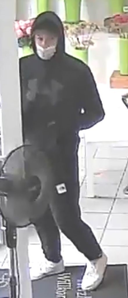 POL-SBR-BURB: Öffentlichkeitsfahndung nach schwerem Raub in Saarbrücken - Burbach / Bilder der Täter veröffentlicht