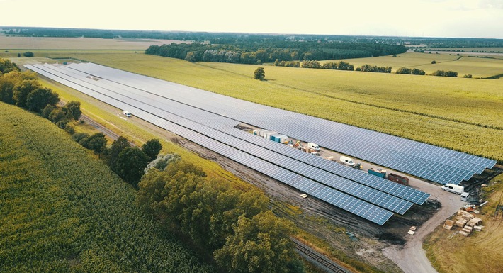 E.ON Solarpark Hassel in Betrieb: Solarenergie für 2.500 Haushalte in Sachsen-Anhalt