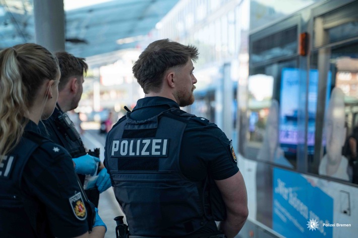 POL-HB: Nr.: 0350--ÖPNV-Waffenverbot kontrolliert: Polizei stellt Messer und Drogen sicher--