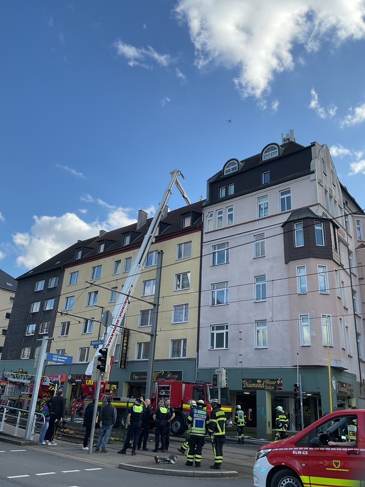 FW-DO: Brand in einem Wohn- und Geschäftshaus