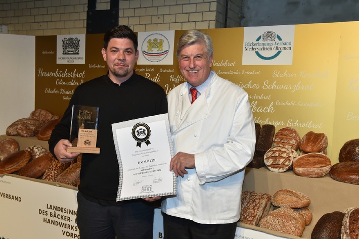 Tim Mälzer wird Botschafter des Deutschen Brotes 2014 / Das Deutsche Bäckerhandwerk feiert mit 300 Gästen den zweiten Tag des Deutschen Brotes in Berlin