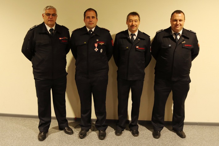 FW Gangelt: Neue Einheitsführung bei der Feuerwehr in Stahe