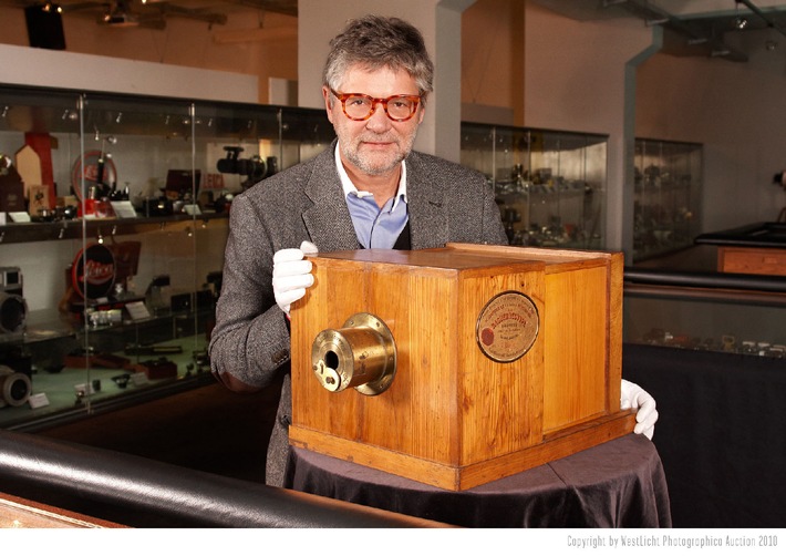 Die älteste und teuerste Kamera der Welt / Schätzwert 500.000 - 700.000 Euro