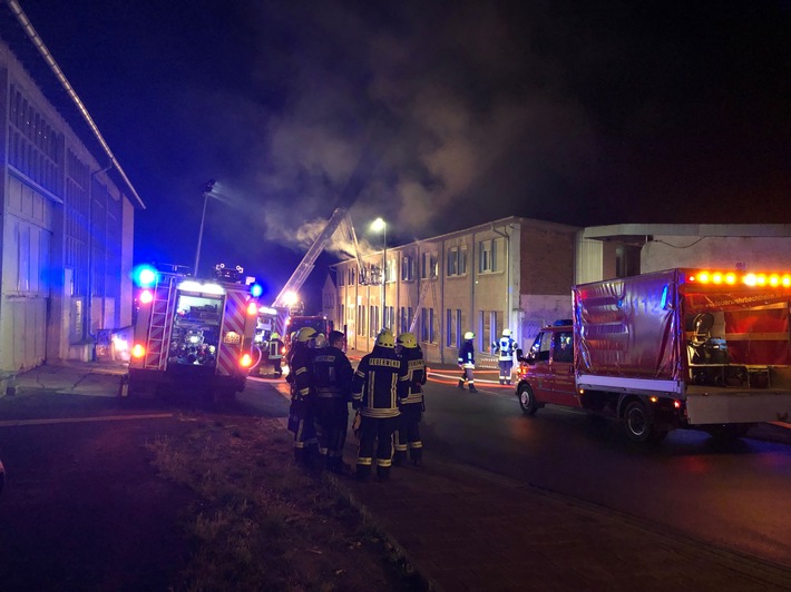 POL-PDWO: Bechtheim - Brand in Lager- und Bürogebäude