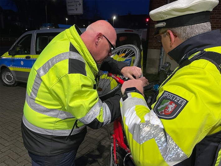 POL-COE: Kreis Coesfeld/ Lichtkontrollen an Fahrrädern