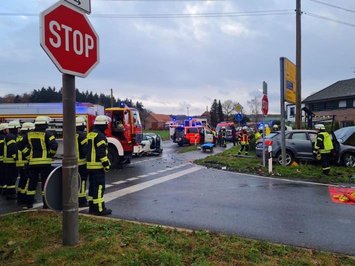 FW Sonsbeck: Verkehrsunfall mit zwei verletzten Personen