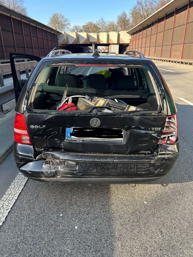 POL-PDLD: A65/AS LD-Zentrum - Auffahrunfall