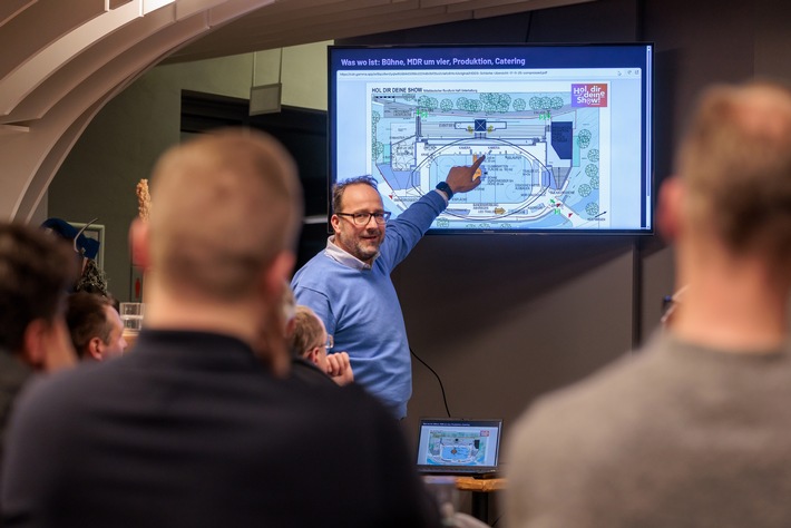 Nach der Redaktionskonferenz: Vorbereitungen in Schierke für „Hol dir deine Show!“ sind im vollen Gange