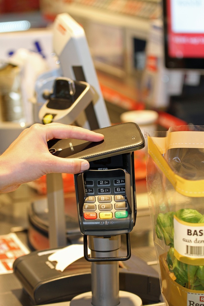 REWE bietet deutschlandweit kontaktloses Zahlen mit NFC an